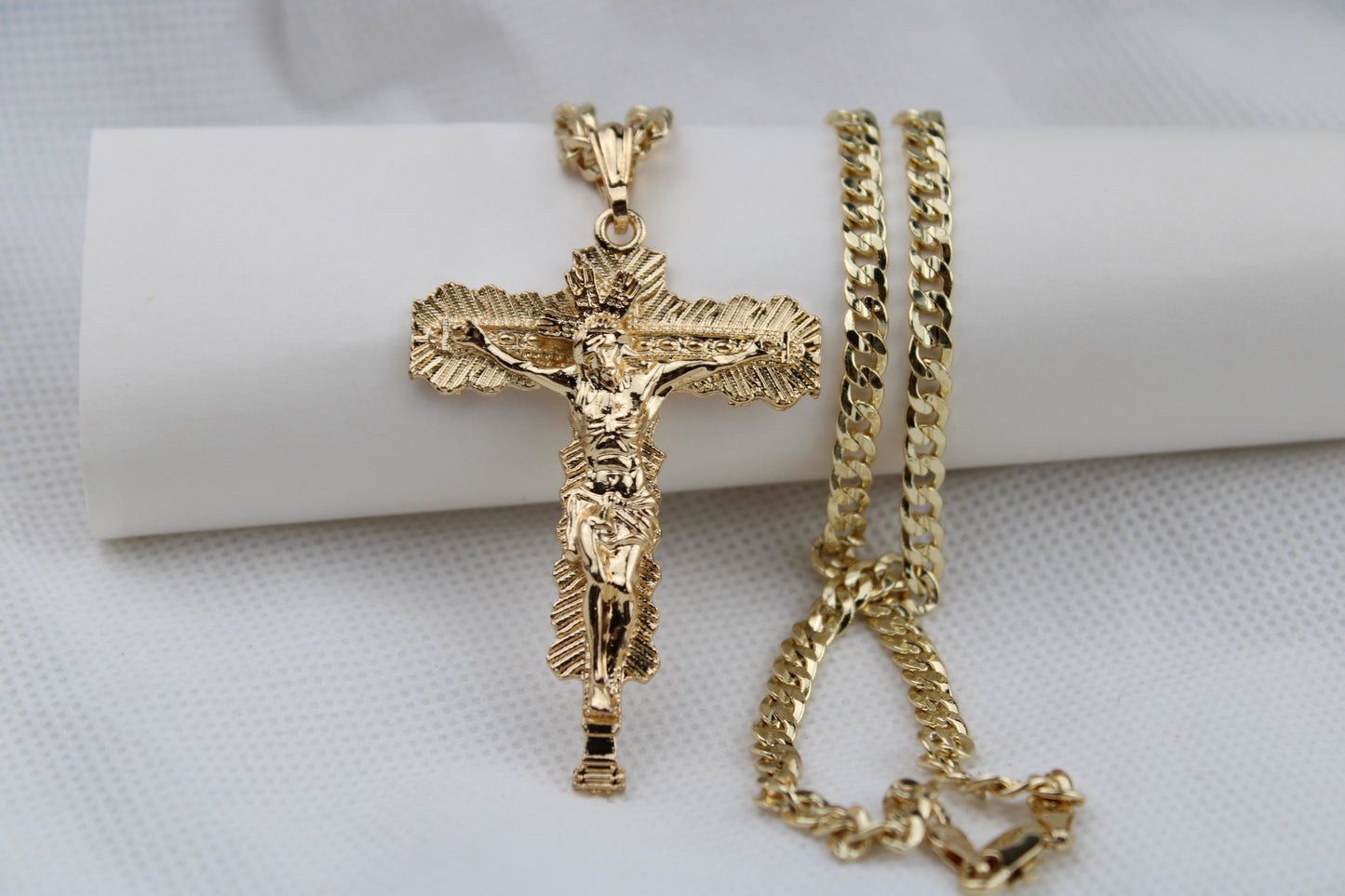 Men’s gold plated chain 24”