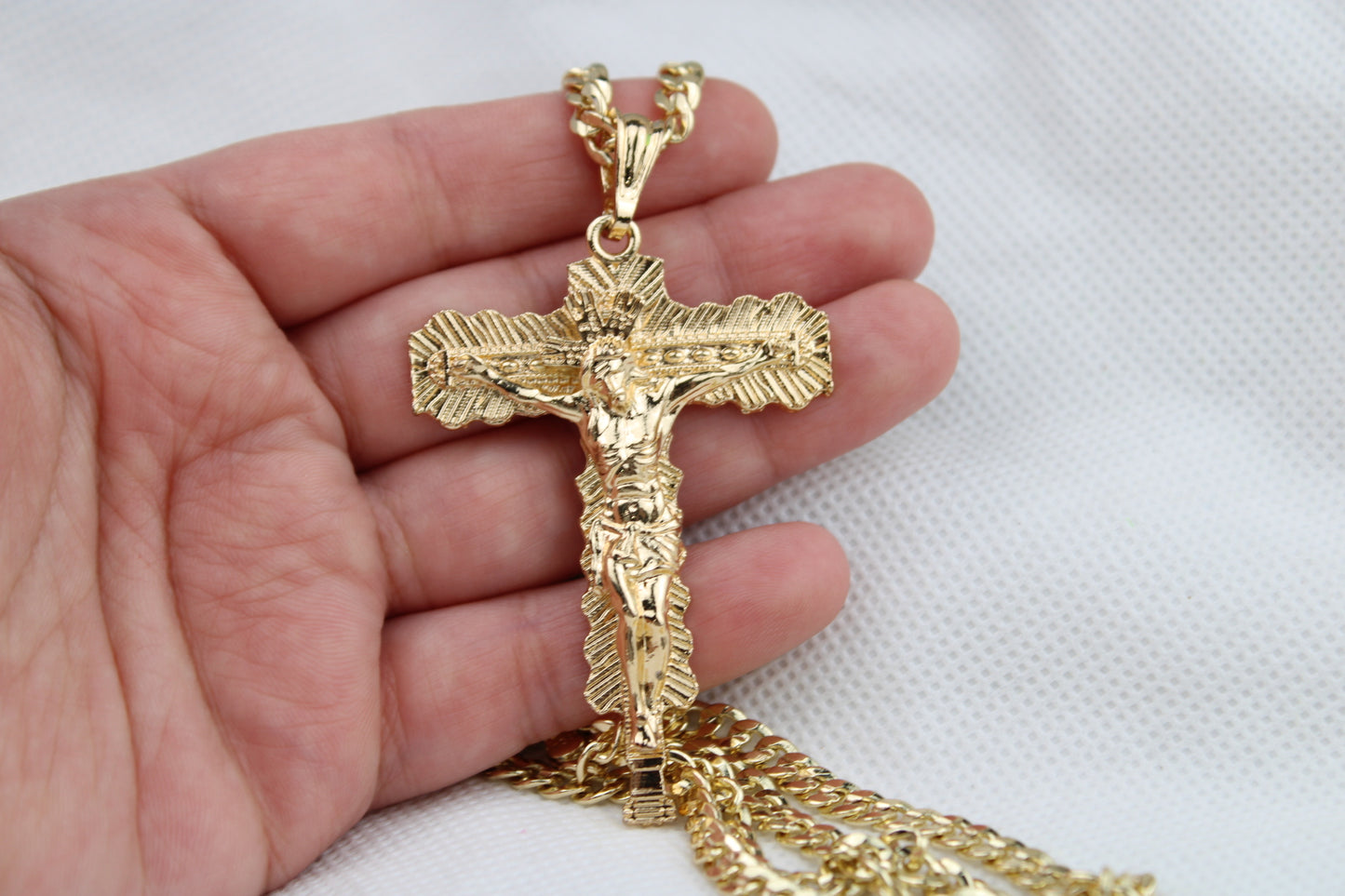 Men’s gold plated chain 24”