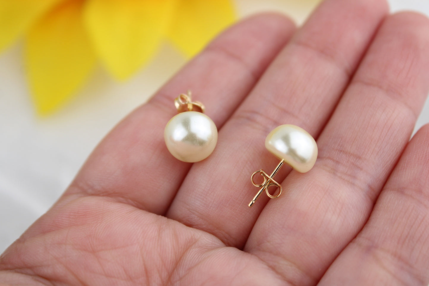 18k Gold filled earrings / aretes bañados en oro brasileño