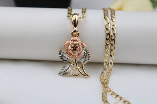 Gold plated chain 22” / Cadena bañada en oro