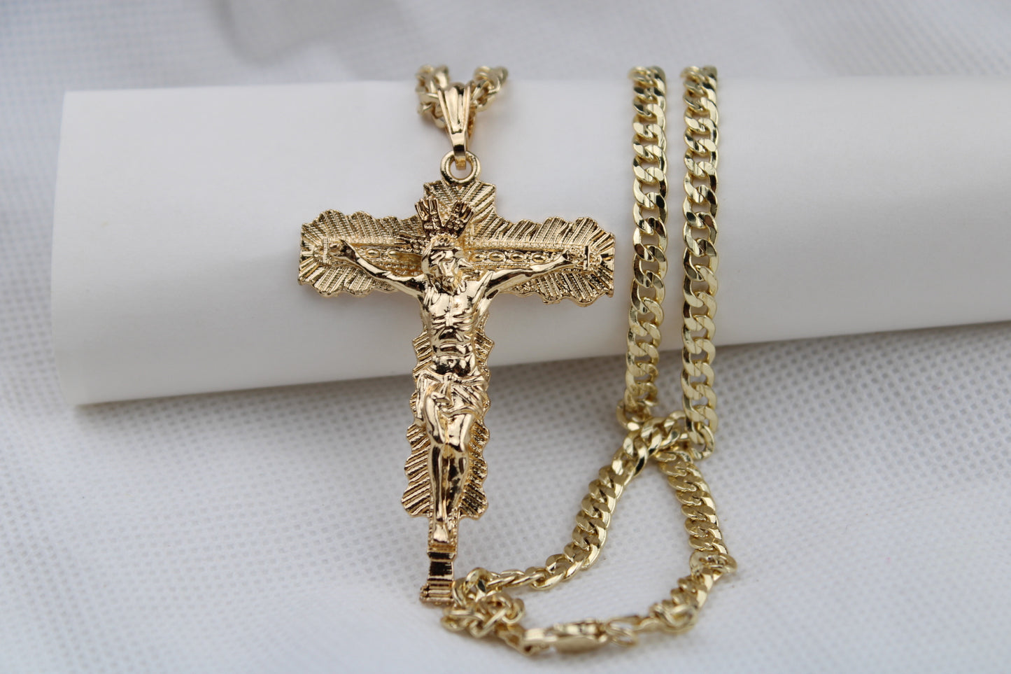 Men’s gold plated chain 24”